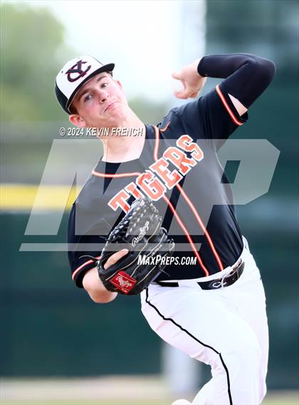 Thumbnail 2 in Grant Union @ Yamhill-Carlton (Coach Bob National Invitational) photogallery.