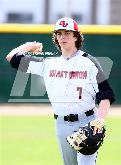 Thumbnail 1 in Grant Union @ Yamhill-Carlton (Coach Bob National Invitational) photogallery.