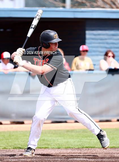 Thumbnail 1 in Grant Union @ Yamhill-Carlton (Coach Bob National Invitational) photogallery.