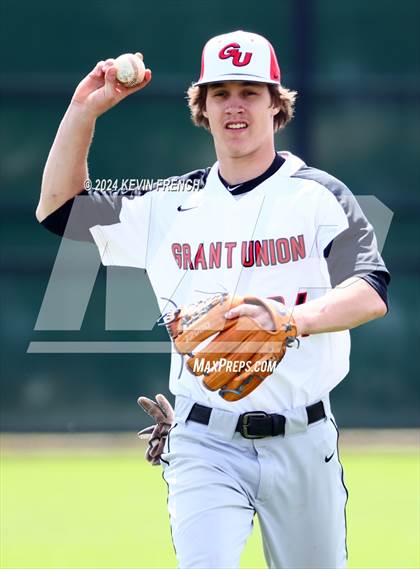 Thumbnail 1 in Grant Union @ Yamhill-Carlton (Coach Bob National Invitational) photogallery.