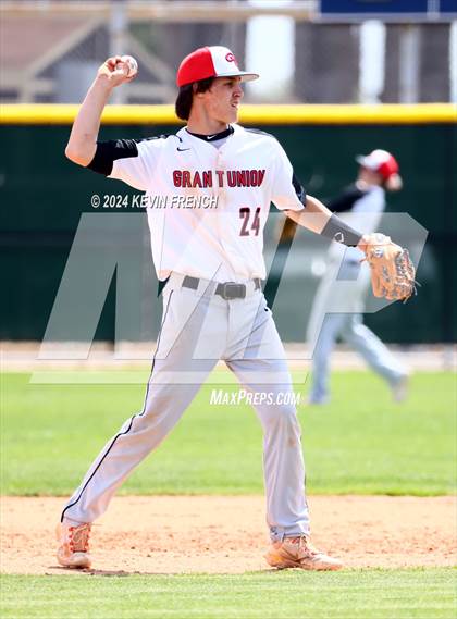 Thumbnail 2 in Grant Union @ Yamhill-Carlton (Coach Bob National Invitational) photogallery.