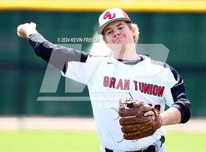 Thumbnail 2 in Grant Union @ Yamhill-Carlton (Coach Bob National Invitational) photogallery.