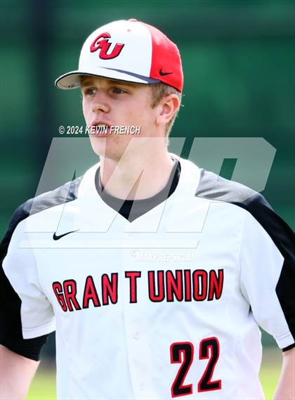 Thumbnail 3 in Grant Union @ Yamhill-Carlton (Coach Bob National Invitational) photogallery.