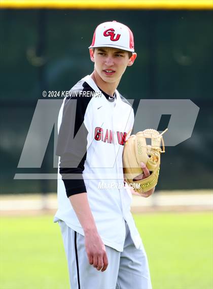 Thumbnail 2 in Grant Union @ Yamhill-Carlton (Coach Bob National Invitational) photogallery.