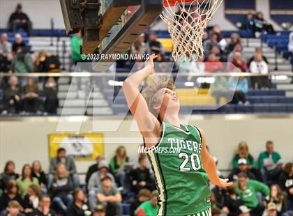 Thumbnail 2 in Yorktown vs. Wapahani photogallery.