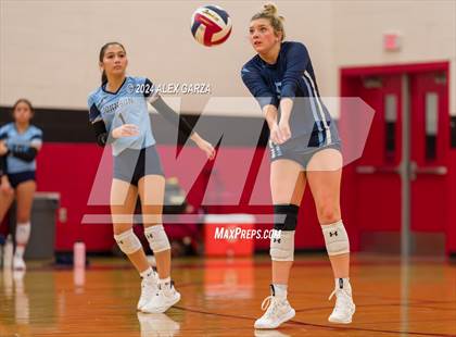 Thumbnail 2 in Johnson vs. Leander photogallery.