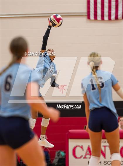 Thumbnail 2 in Johnson vs. Leander photogallery.