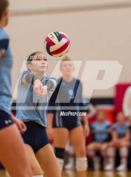 Thumbnail 2 in Johnson vs. Leander photogallery.