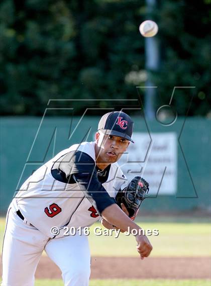 Thumbnail 2 in Sacramento Optimist All-Star Game  (Large Schools) photogallery.