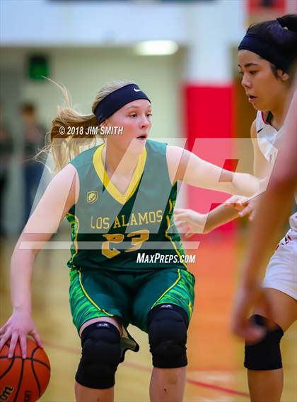 Thumbnail 3 in Los Alamos @ Albuquerque Academy (NMAA 5A 1st Round) photogallery.
