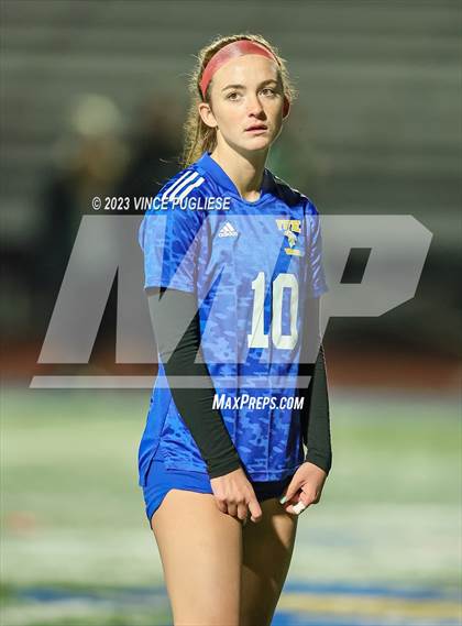 Thumbnail 3 in Clarkston @ Fife (WIAA 2A Playoffs) photogallery.