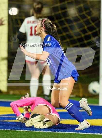 Thumbnail 3 in Clarkston @ Fife (WIAA 2A Playoffs) photogallery.