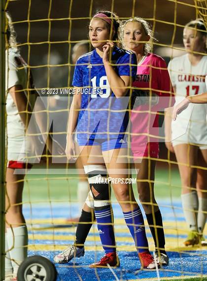 Thumbnail 3 in Clarkston @ Fife (WIAA 2A Playoffs) photogallery.