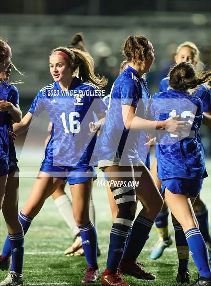 Thumbnail 1 in Clarkston @ Fife (WIAA 2A Playoffs) photogallery.