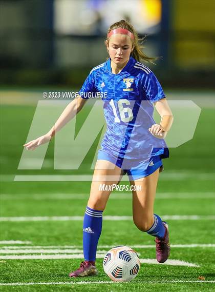 Thumbnail 1 in Clarkston @ Fife (WIAA 2A Playoffs) photogallery.