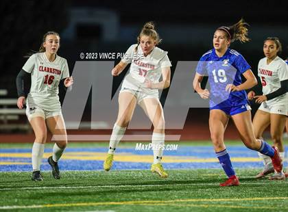 Thumbnail 3 in Clarkston @ Fife (WIAA 2A Playoffs) photogallery.
