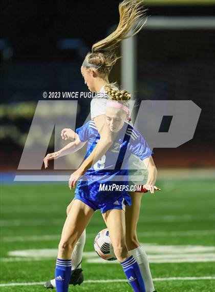 Thumbnail 3 in Clarkston @ Fife (WIAA 2A Playoffs) photogallery.