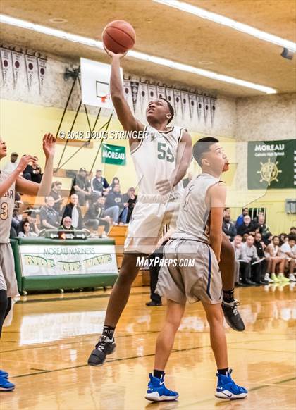 Thumbnail 1 in Newark Memorial vs. Moreau Catholic (NCS Division 2 Quarter Finals) photogallery.