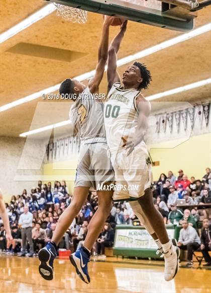 Thumbnail 1 in Newark Memorial vs. Moreau Catholic (NCS Division 2 Quarter Finals) photogallery.