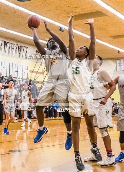 Thumbnail 2 in Newark Memorial vs. Moreau Catholic (NCS Division 2 Quarter Finals) photogallery.