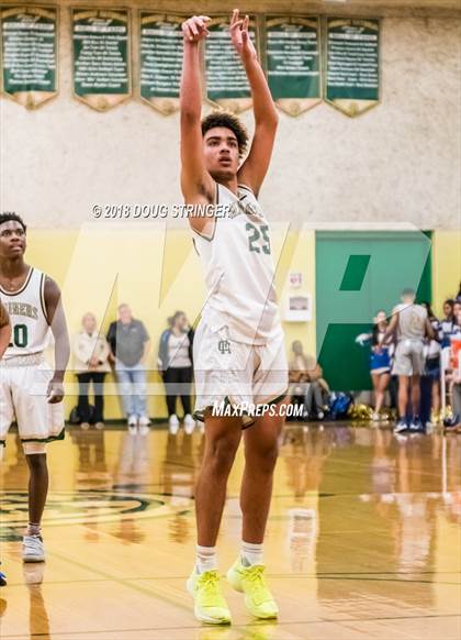 Thumbnail 2 in Newark Memorial vs. Moreau Catholic (NCS Division 2 Quarter Finals) photogallery.