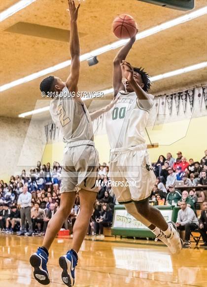 Thumbnail 3 in Newark Memorial vs. Moreau Catholic (NCS Division 2 Quarter Finals) photogallery.