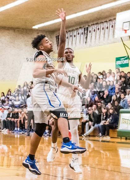 Thumbnail 3 in Newark Memorial vs. Moreau Catholic (NCS Division 2 Quarter Finals) photogallery.