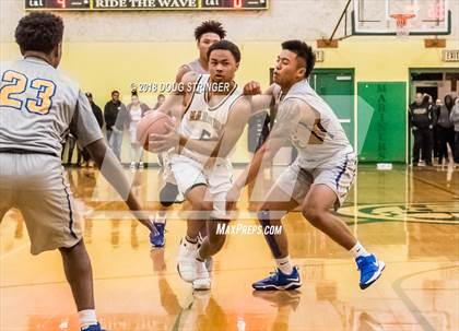 Thumbnail 2 in Newark Memorial vs. Moreau Catholic (NCS Division 2 Quarter Finals) photogallery.