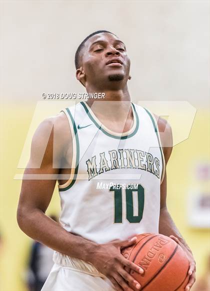 Thumbnail 3 in Newark Memorial vs. Moreau Catholic (NCS Division 2 Quarter Finals) photogallery.