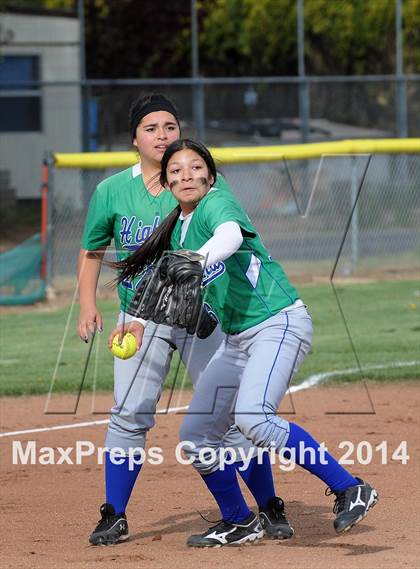 Thumbnail 3 in Highland @ Tehachapi photogallery.