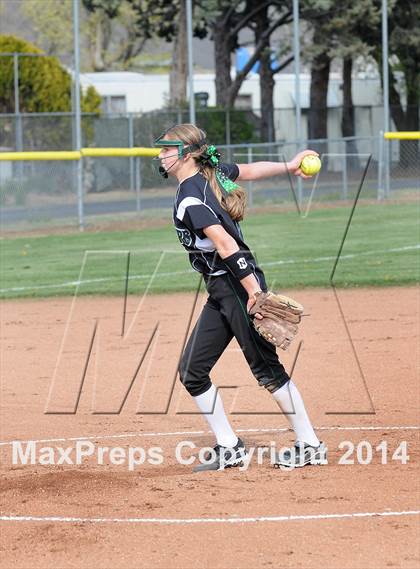 Thumbnail 2 in Highland @ Tehachapi photogallery.