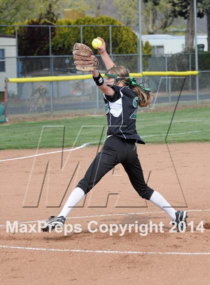 Thumbnail 3 in Highland @ Tehachapi photogallery.