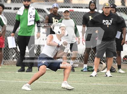 Thumbnail 1 in Tesoro vs. Long Beach Poly (Surf City Tournament) photogallery.