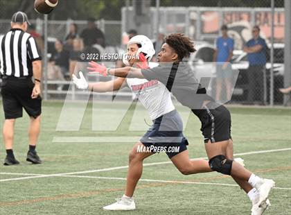 Thumbnail 3 in Tesoro vs. Long Beach Poly (Surf City Tournament) photogallery.