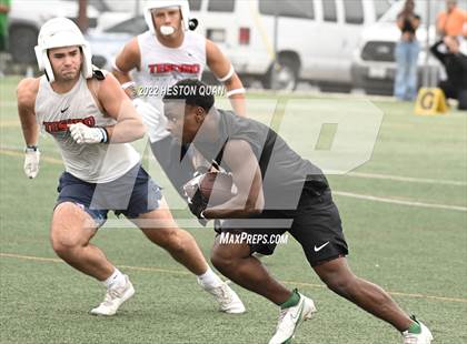 Thumbnail 1 in Tesoro vs. Long Beach Poly (Surf City Tournament) photogallery.