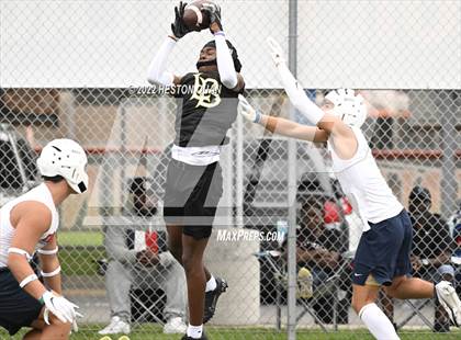 Thumbnail 3 in Tesoro vs. Long Beach Poly (Surf City Tournament) photogallery.
