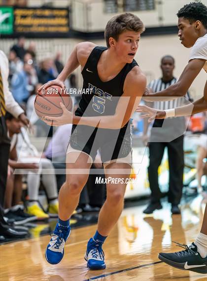 Thumbnail 1 in Hamilton Southeastern @ Avon photogallery.