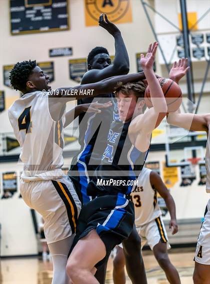 Thumbnail 2 in Hamilton Southeastern @ Avon photogallery.