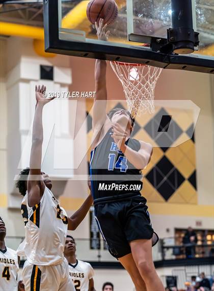 Thumbnail 3 in Hamilton Southeastern @ Avon photogallery.