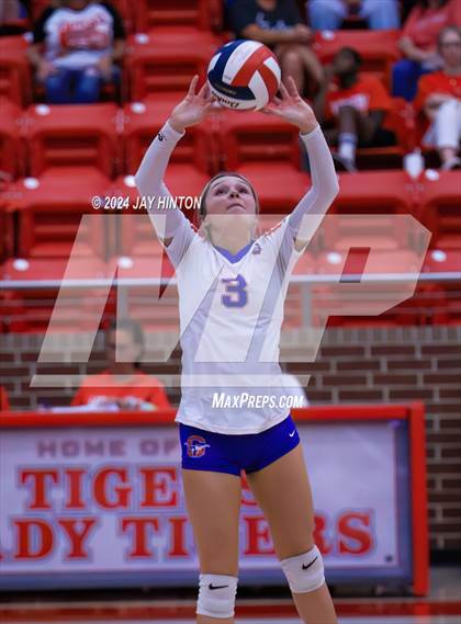 Thumbnail 2 in Graham @ Glen Rose photogallery.