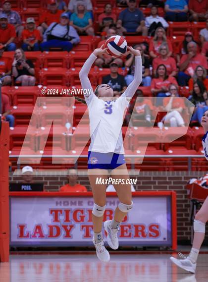 Thumbnail 2 in Graham @ Glen Rose photogallery.