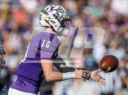 Thumbnail 3 in Nevada @ Kearney (MSHSAA Class 4 Quarterfinal) photogallery.