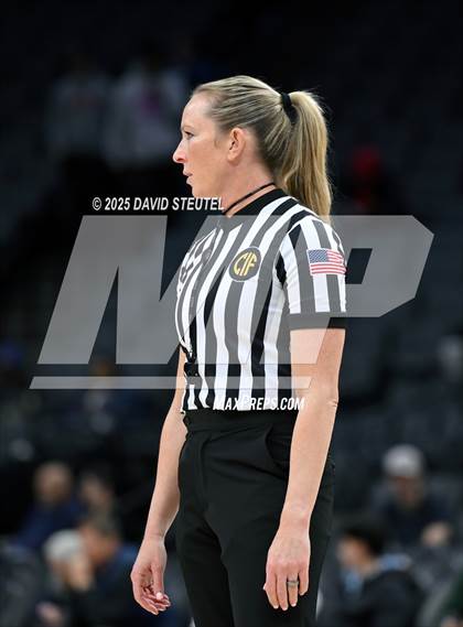 Thumbnail 2 in Mater Dei Catholic vs. Marin Catholic (CIF State D3 Final) photogallery.