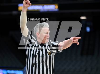 Thumbnail 2 in Mater Dei Catholic vs. Marin Catholic (CIF State D3 Final) photogallery.