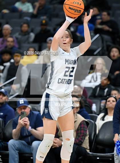 Thumbnail 3 in Mater Dei Catholic vs. Marin Catholic (CIF State D3 Final) photogallery.