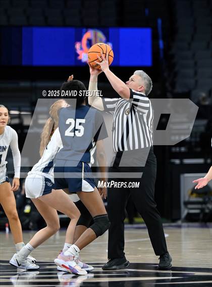 Thumbnail 2 in Mater Dei Catholic vs. Marin Catholic (CIF State D3 Final) photogallery.