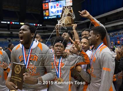 Thumbnail 2 in Lancaster vs. Ozen (UIL 5A Final) photogallery.