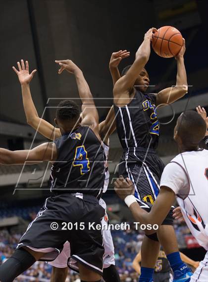 Thumbnail 3 in Lancaster vs. Ozen (UIL 5A Final) photogallery.