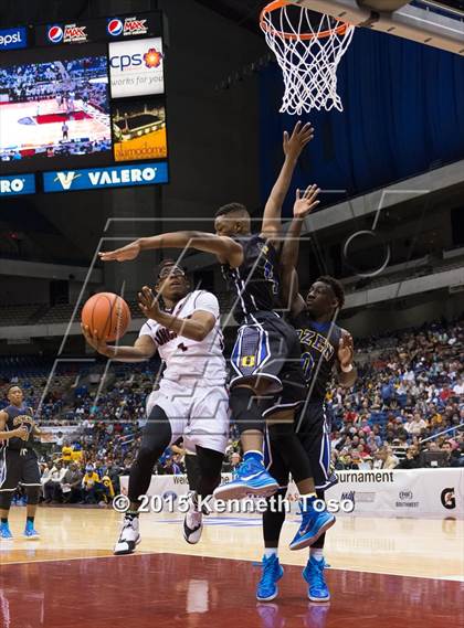 Thumbnail 2 in Lancaster vs. Ozen (UIL 5A Final) photogallery.