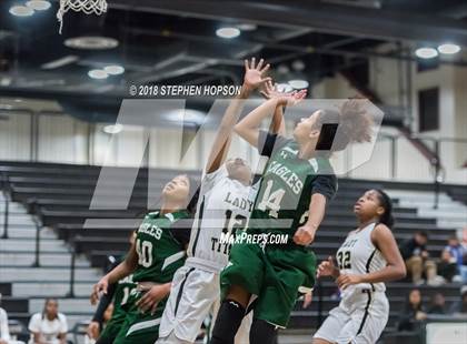 Thumbnail 3 in McNair @ Chavez photogallery.